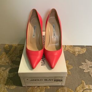 Manolo Blahnik pink skinny heel pumps